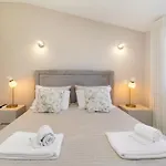 Ponta Grande - Luzia Villa