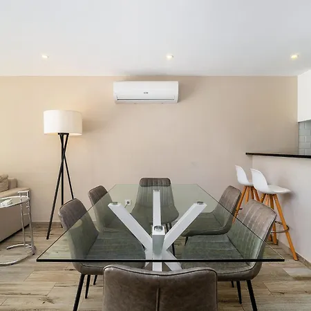 Villa Ponta Grande - Luzia *